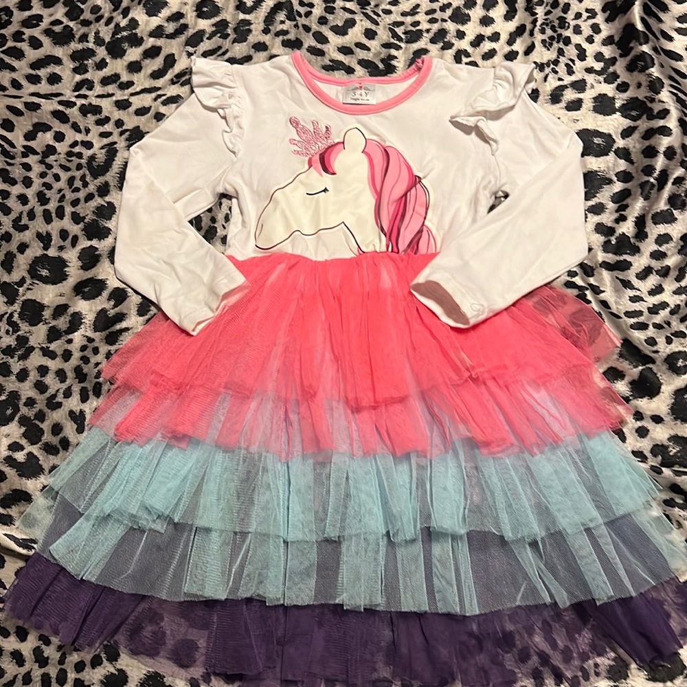 🆑FINAL PRICE‼️ Girls size 3/4 long sleeve unicorn with multicolored tulle dress